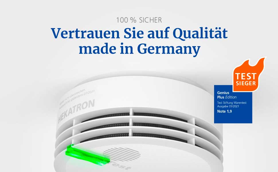 Zwei weisse Hekatron Genius Plus Rauchwarnmelder mit Klebepad und Montageset – Detail 1