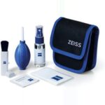 ZEISS Lens Cleaning Kit mit Blasebalg, Staubpinsel, Reinigungslösung und Gürteltasche
