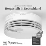 Zwei weisse Hekatron Genius Plus Rauchwarnmelder mit Klebepad und Montageset