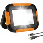 Flache LED-Arbeitsleuchte von LE mit grünen Gummikanten und rastendem Klappgriff
