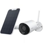 Reolink Argus Eco Akku-Überwachungskamera in Schwarz mit Solarpanel und Wandhalterung