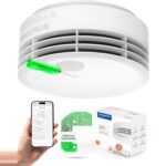 Zwei weisse Hekatron Genius Plus Rauchwarnmelder mit Klebepad und Montageset