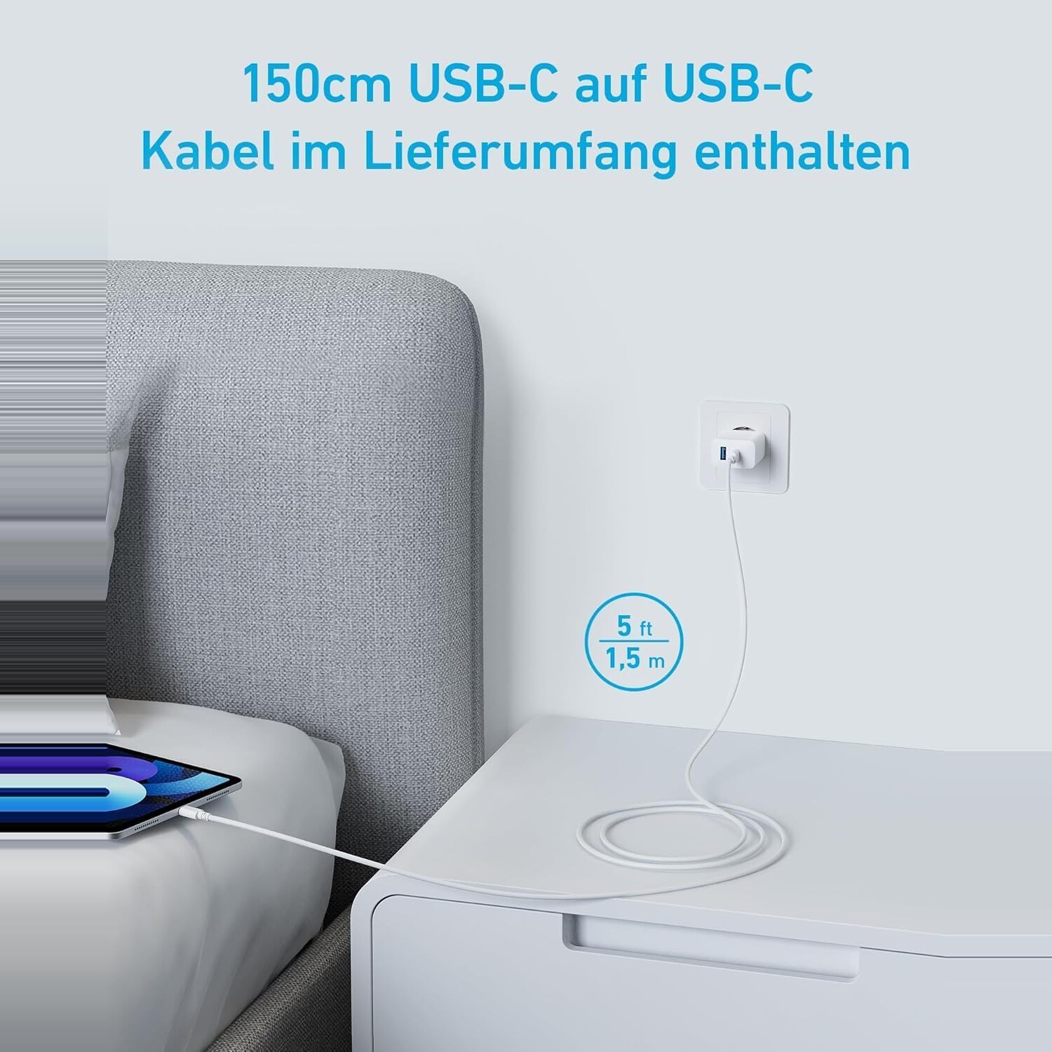 Netzteil in der Steckdose mit 1,5 m langem USB-C-Kabel zum Tablet