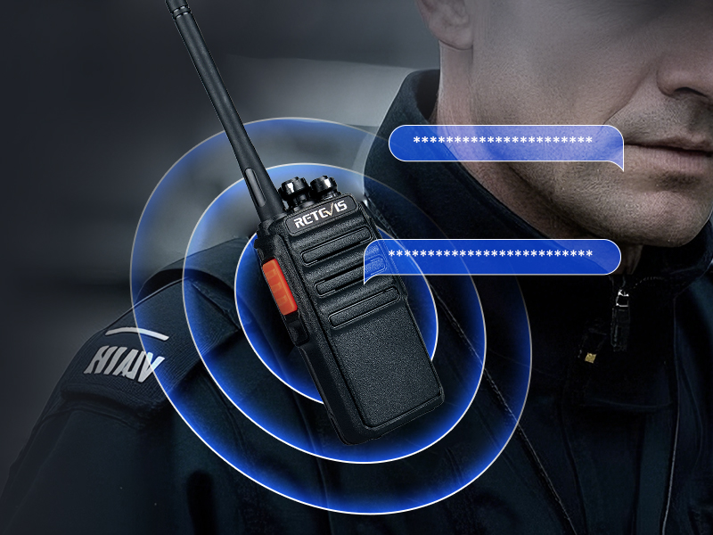 Retevis RT24 Funkgerätepaar in Schwarz mit Ohrhörern, Akkus und USB-Ladeschalen – Detail 6