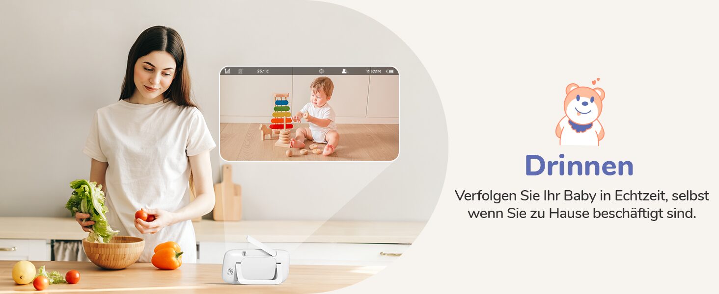 Mutter in der Kueche verfolgt ihr Baby in Echtzeit auf dem jeeber Monitor