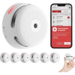 Sechs weisse X-Sense XS01-WX WLAN-Rauchmelder mit runder Testtaste in der Mitte