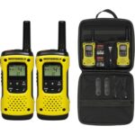 Motorola TLKR T92 H2O PMR446-Funkgerät in Schwarz und Gelb als 2er-Set mit Tragetasche