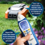 PeakTech P 3435: Sender und Empfänger des Leitungssuchgeräts mit LCD-Anzeige, dazu Prüfleitungen und Klemmen.