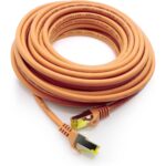 Zehn orange Cat.7 Netzwerkkabel mit je 2 Metern Länge und RJ45-Steckern