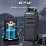 Retevis RT24 Funkgerätepaar in Schwarz mit Ohrhörern, Akkus und USB-Ladeschalen