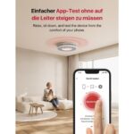 Zwölf weisse X-Sense Rauchmelder XS0B-MR121 mit der Basisstation SBS50 aus dem vernetzten Set.