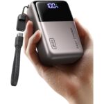 INIU P63 Powerbank mit 25000 mAh, Digitalanzeige und drei Anschlüssen