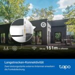 TP-Link Tapo C530WS Schwenk-Neige-Aussenkamera in Weiss mit zwei Antennen und Scheinwerfern