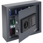 Schwarzer HMF Schlüsseltresor 2100-02 mit elektronischem Zahlenschloss und Hakenleisten für 100 Schlüssel.