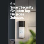 Ring Akku-Videotürklingel in Weiss an der Haustür
