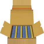 Geoeffnete Kartonverpackung mit vierzig einsortierten Batterien, ohne Plastikblister
