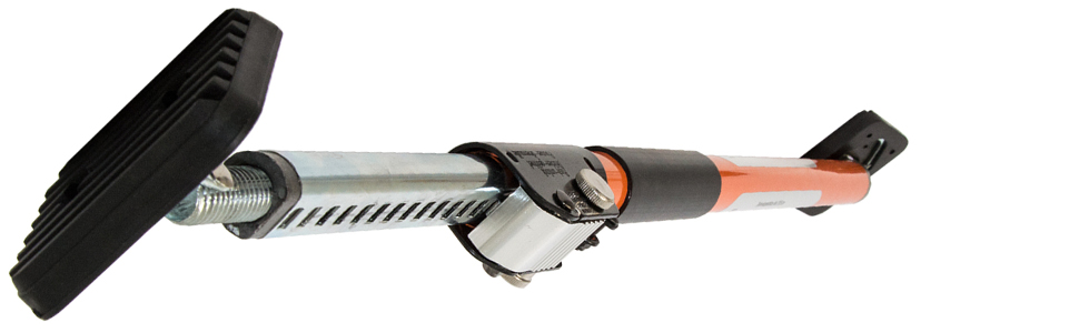 Orange Teleskop-Sicherungsstange von SCHMIDT security tools mit schwenkbaren gummierten Andruckplatten – Detail 3