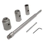 Silberfarbenes Bohrkronen-Set für Mauerwerk mit drei Kronen von 30, 40 und 50 mm, langem SDS-plus-Schaft, Zentrierbohrer und Sechskantschlüssel