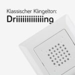 Weisses Unterputz-Läutewerk Grothe UP-LTW 120 mit quadratischer Abdeckung und Lochraster im Schalterrahmen