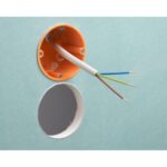 Zehn orange Hohlwanddosen von Meister für Fräsloch Ø 68 mm, mit Klemmschrauben und Ausbrechöffnungen