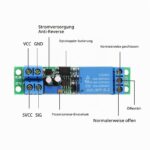 Grüne Platine mit blauem Relais, Potentiometer und drei blauen Schraubklemmen, Zeitrelais-Modul für 12 V
