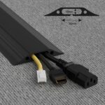 Schwarze Boden-Kabelbrücke D-Line FC83B aus PVC mit zwei Verbindungsstiften