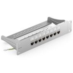 Graues 10-Zoll-Patchpanel von deleyCON mit acht RJ45-Keystone-Modulen und Erdungslitze