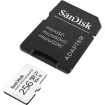 Weisse microSD-Karte SanDisk High Endurance mit 256 GB neben dem schwarzen SD-Adapter