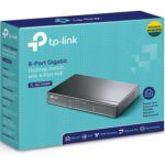 Schwarzer TP-Link TL-SG1008P PoE-Switch im flachen Metallgehäuse mit acht RJ45-Buchsen auf der Rückseite