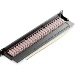 Schwarzes 19-Zoll-Patchpanel von deleyCON mit 24 RJ45-Buchsen und vormontiertem Erdungskabel