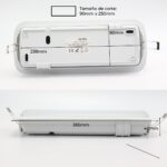 Zwei flache weisse LED-Notleuchten aus ABS mit klarer Kunststoffabdeckung und seitlichen Montageclips