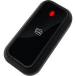 Schwarzer RFID-Kartenleser UHPPOTE in flacher Kunststoffausführung mit Kartensymbol und roter Status-LED