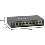 Schwarzer Netgear GS308EP PoE-Switch im Metallgehäuse mit acht RJ45-Buchsen und grünen Status-LEDs