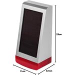 Weisse Homematic IP Aussensirene mit Solarzelle auf der Front und rotem Signalfeld am Fuss