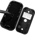 Schwarzer RFID-Kartenleser UHPPOTE in flacher Kunststoffausführung mit Kartensymbol und roter Status-LED