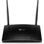 TP-Link TL-MR6400 4G LTE Router mit Antennen und SIM-Kartensteckplatz