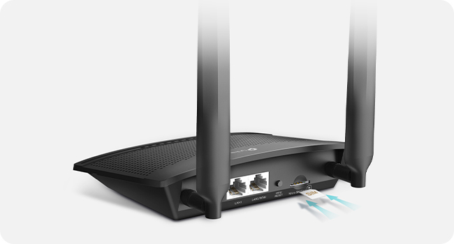 TP-Link TL-MR100 4G LTE Router mit Antennen und SIM-Kartensteckplatz – Detail 2